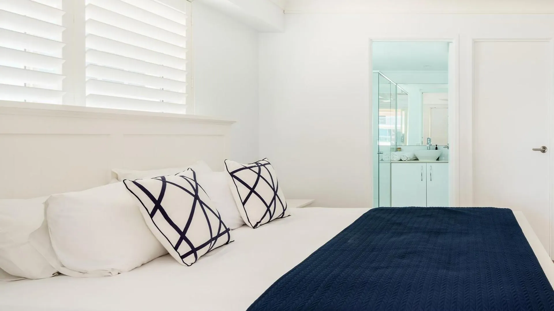 Beautiful Coastal Apartment With Epic Sea Views Caloundra